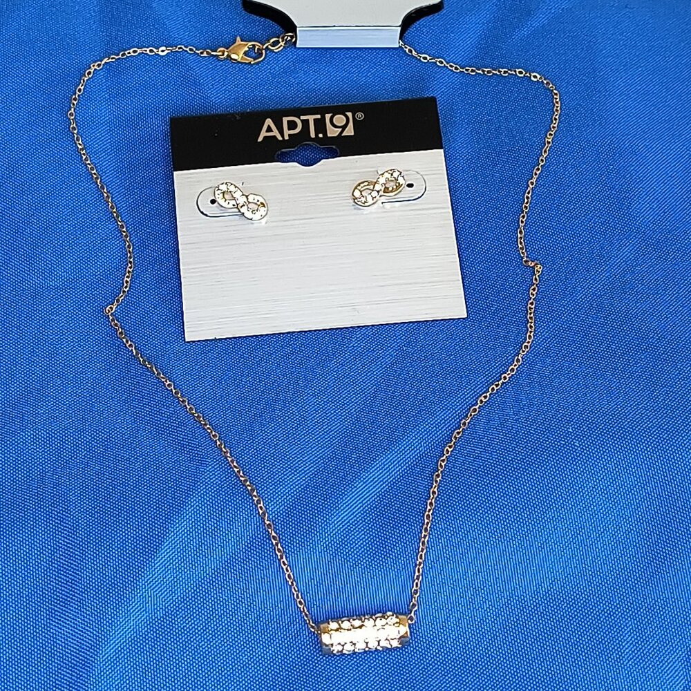 Mini Straw On Chain Necklace & Earring Set Rhinestone Horizontal Bar Gold Tone